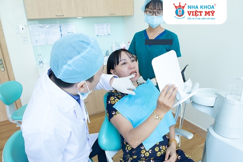 Tái khám sau khi cấy ghép Implant