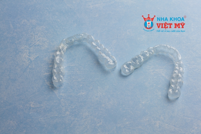 Khay niềng răng trong suốt Invisalign