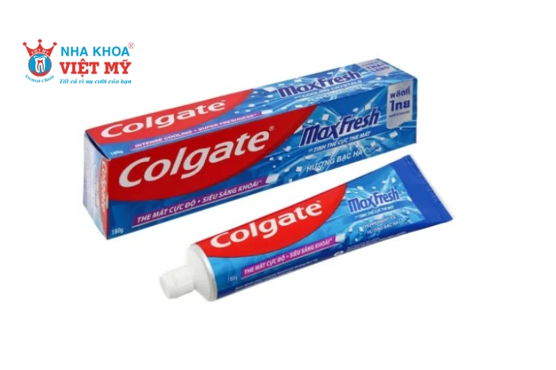 Kem đánh răng Colgate cho người niềng răng