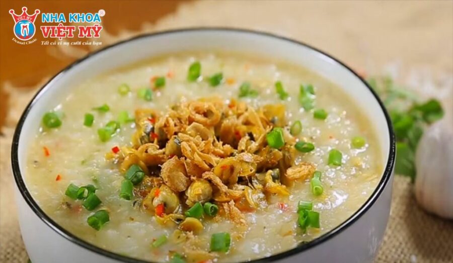 Khi bị đau răng nên ăn các thức ăn ở dạng lỏng, dễ ăn