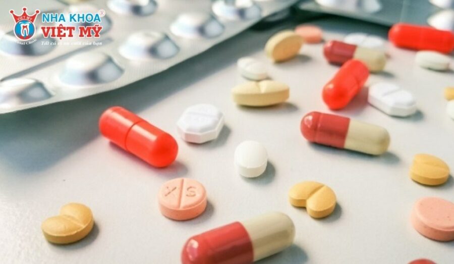 Sử dụng thuốc giúp giảm đau răng dưới sự hướng dẫn của bác sĩ