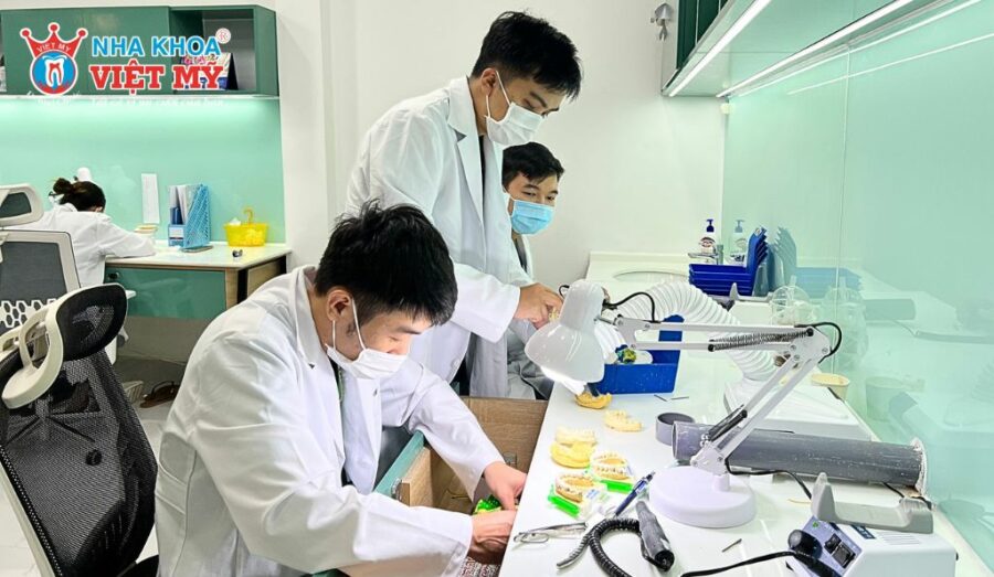 Phòng Labo khép kín với đội ngũ hơn 50 kỹ thuật viên chuyên nghiệp