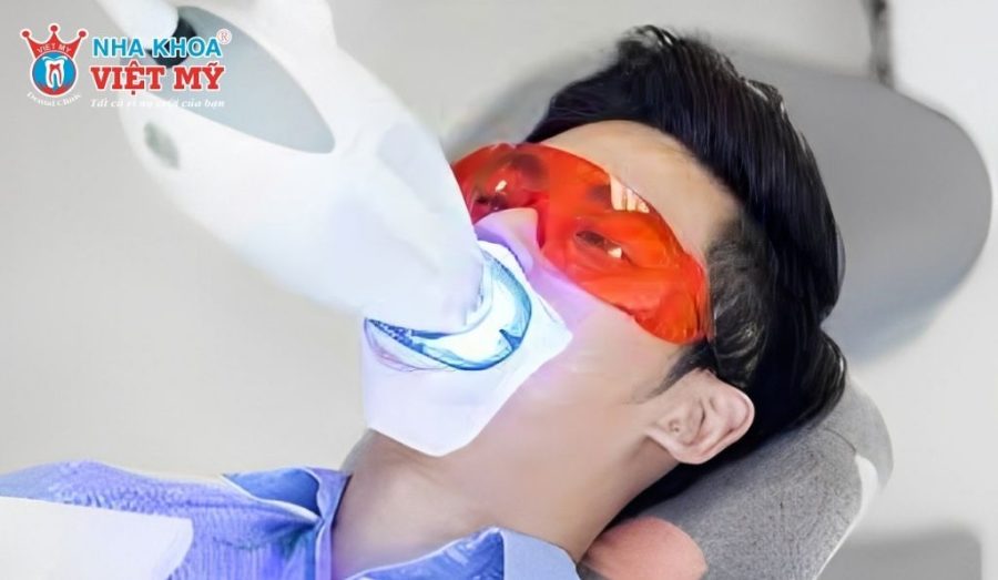 Dịch vụ tẩy trắng răng bằng công nghệ Laser Whitemax