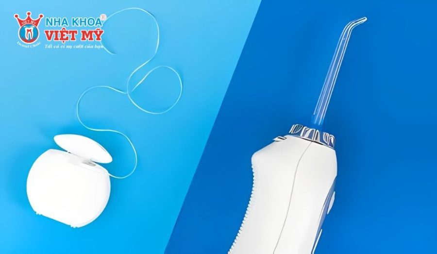 Máy tăm nước không thể thay thế hoàn toàn chỉ nha khoa