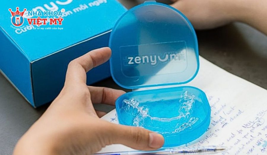 Hàm duy trì trong suốt Zenyum được ưa chuộng với giá thành dễ tiếp cận