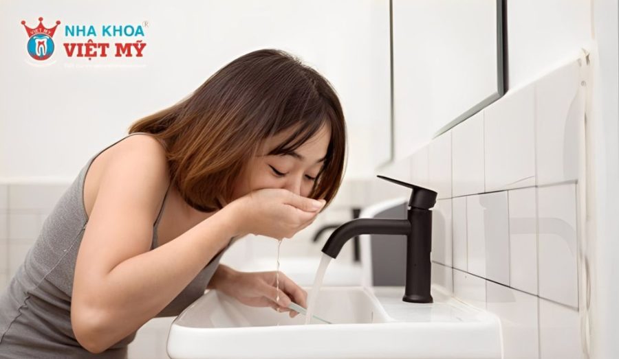 Vệ sinh răng miệng kém sau khi cấy ghép là nguyên nhân trồng Implant dễ thất bại