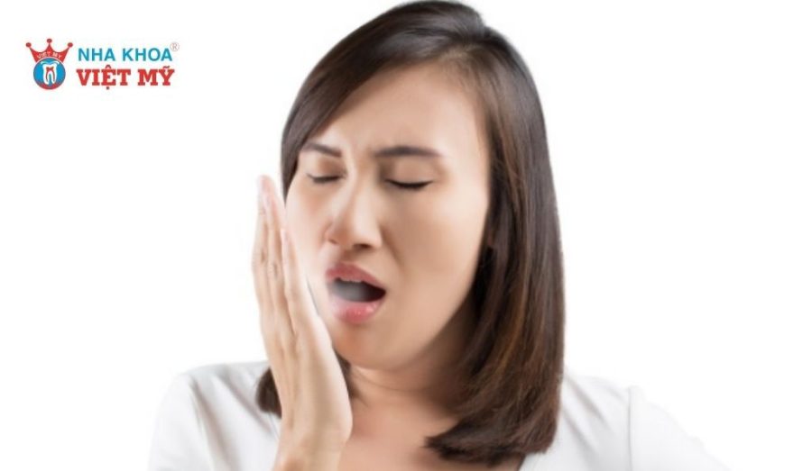 Hơi thở có mùi khó chịu dài ngày sau khi lấy tủy