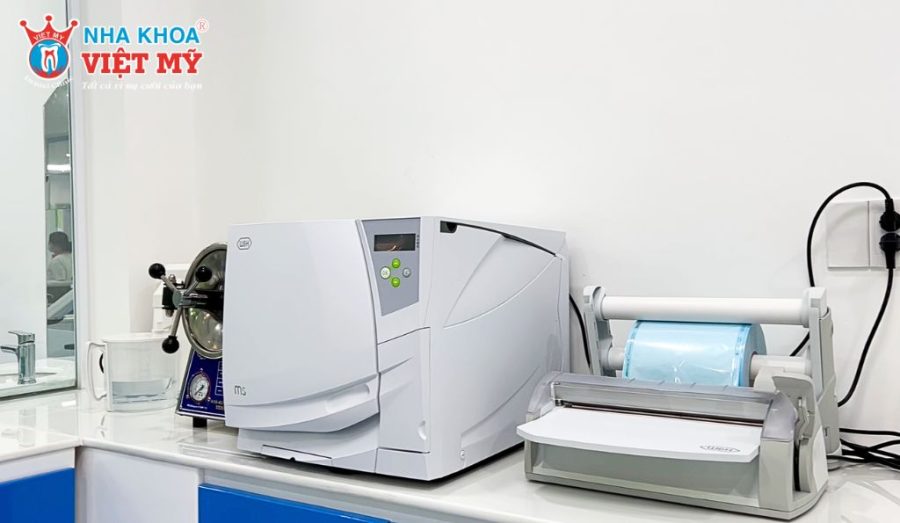 Nha khoa Việt Mỹ trang bị hệ thống vô trùng khép kín