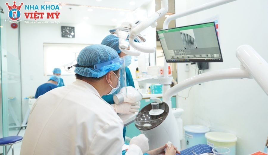 Nên thăm khám tại địa chỉ uy tín trước khi quyết định bọc sứ răng thỏ