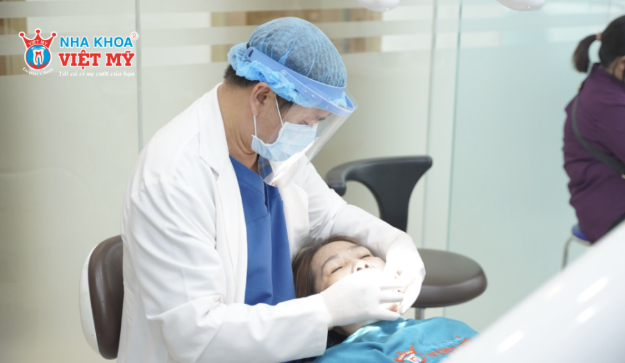 Tái khám định kỳ khi dùng hàm tháo lắp