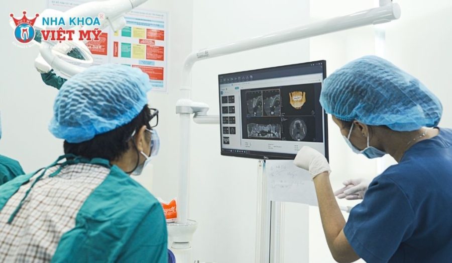 Tại Nha khoa Việt Mỹ điều trị Implant bằng công nghệ hiện đại