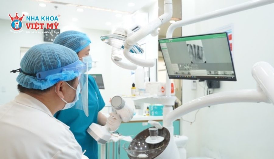 Đưa trẻ khám bác sĩ nếu trẻ sốt cao liên tục trên 3 ngày