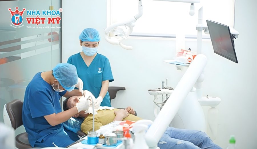 The dental implant procedure at Viet My Dental Clinic follows standard medical protocols