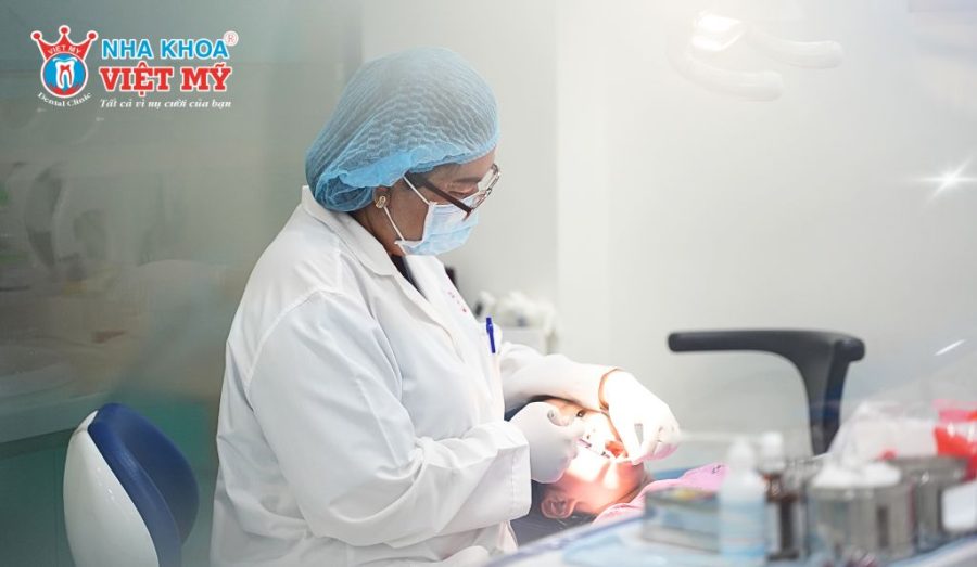 Nha khoa Việt Mỹ đang áp dụng nhiều ưu đãi khi trám răng sữa cho bé