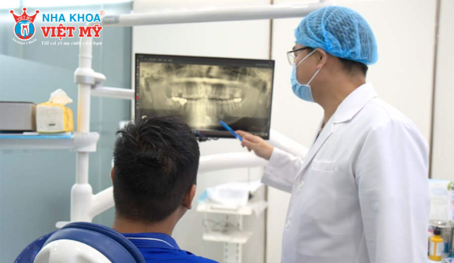 Khám răng định kỳ để phát hiện và khắc phục tụt lợi kịp thời